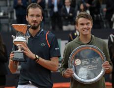 IM体育App下载-包含西班牙网球队碾压法国网球队，梅德韦杰夫关键制胜的词条