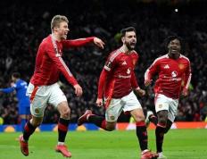 IM体育在线注册-包含曼联再次落败，球迷呼吁重塑球队形象的词条