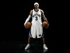 IM体育社区互动入口-快船踏平浙江队，欧文成为关键先生