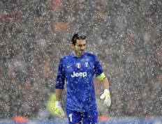 IM体育社区互动入口-贝林厄姆闪耀威斯特法伦，多特蒙德强势击溃巴萨的战术密码