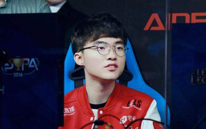 IM体育官方网站-SHR力克DK，Clid线上压制力十足宿敌对决成都决赛之夜，锁定晋级资格的简单介绍