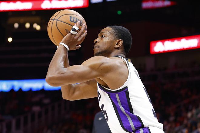 IM体育官网入口-篮网B队爆冷国王,福克斯制霸全场