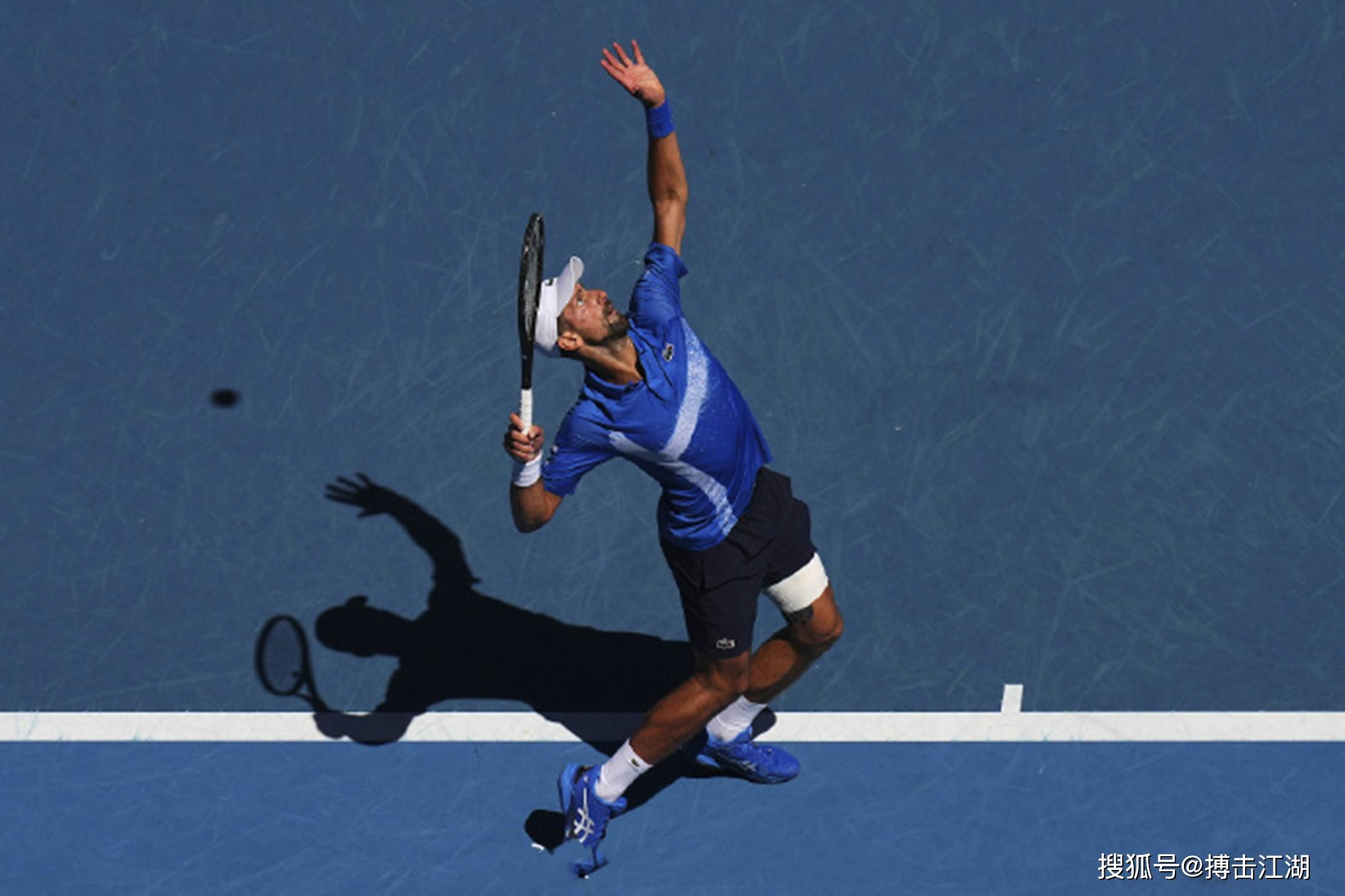 IM体育下载-西班牙网球队横扫英国网球队,德约科维奇绝境逆转的简单介绍