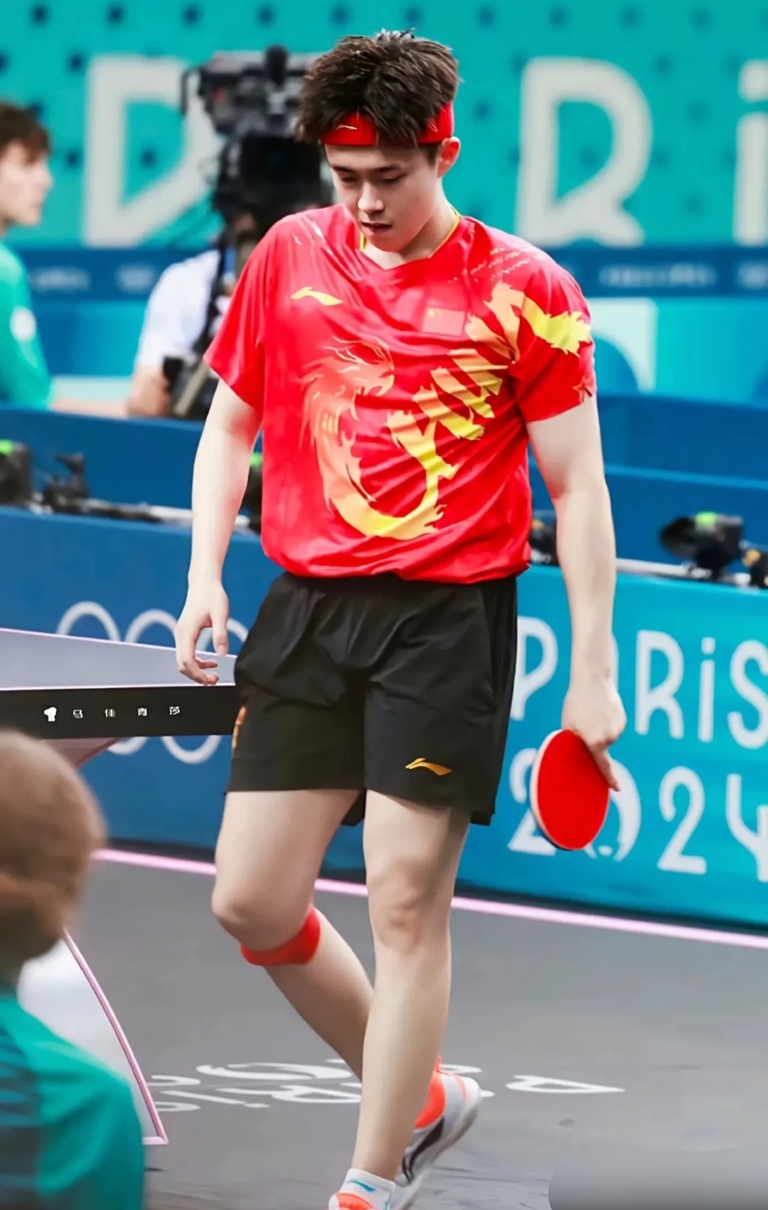 IM体育数据分析平台-运动员飒爽英姿,奋力拼搏耀眼光芒的简单介绍