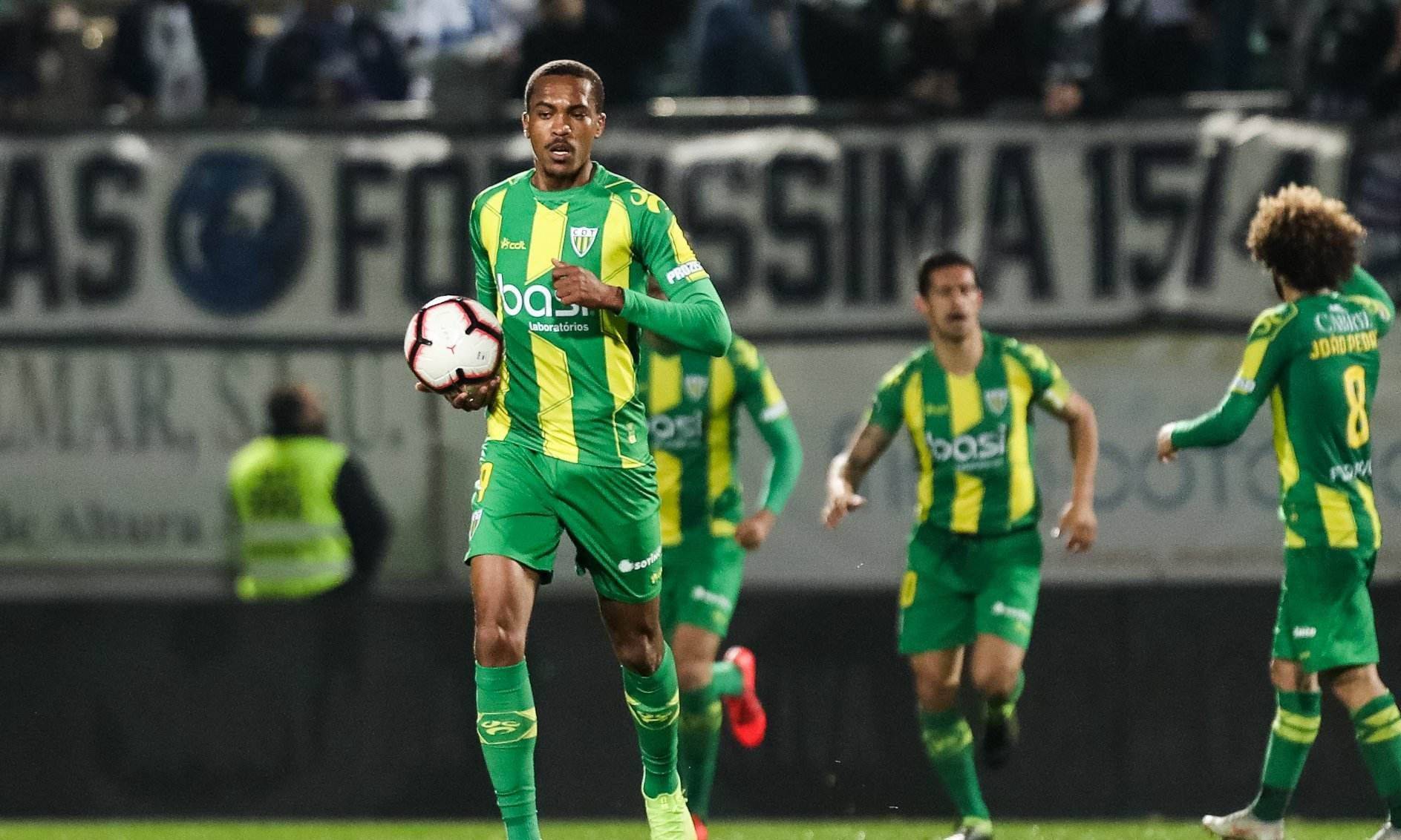 IM体育官网入口-法兰克福客场战胜对手，展现生存能力的简单介绍