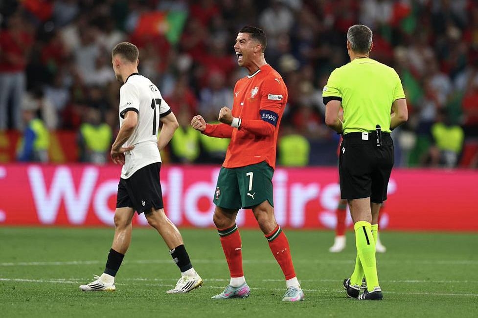 IM体育下载-欧国联比赛新赛季启动，球迷热情高涨的简单介绍