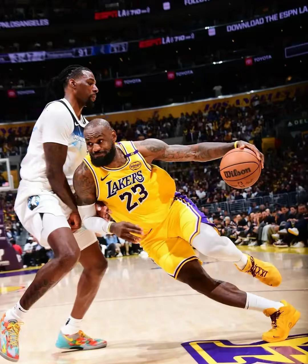 IM体育官网入口-骑士胜灰熊,詹姆斯全方位发挥