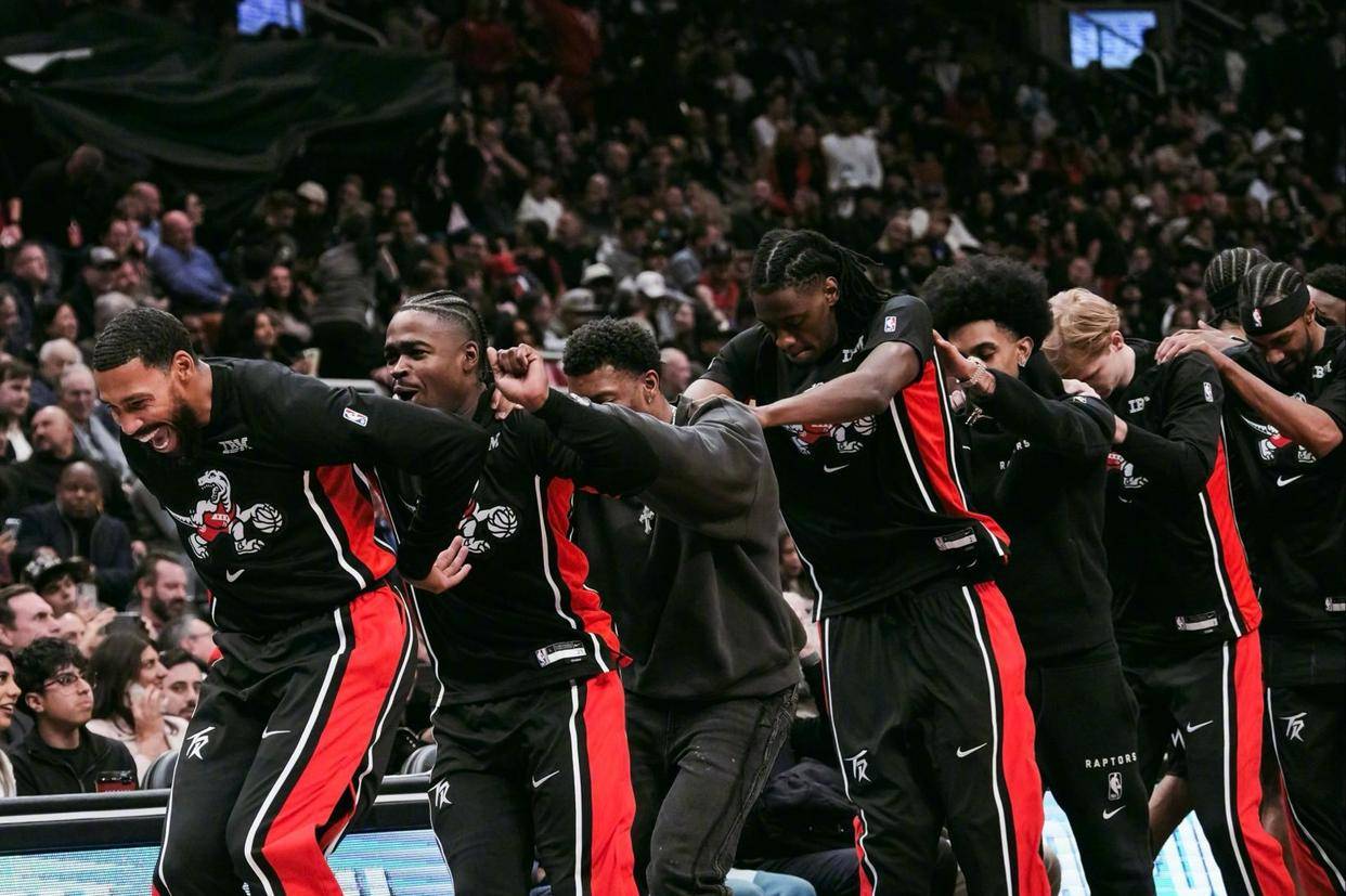 IM体育数据分析平台-包含猛龙主场大胜，继续稳固东部领先地位的词条