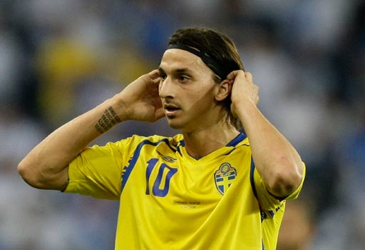 IM体育官网入口-瑞典险胜巴黎，伊布高光表现