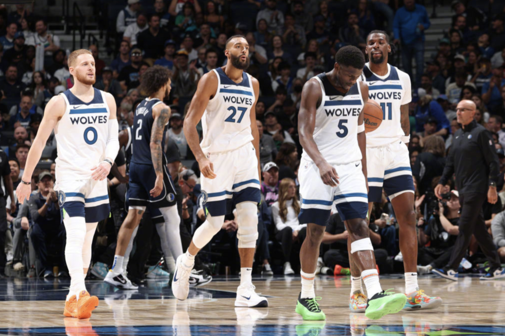 IM体育平台-鹈鹕力克尼克斯,约基奇扛起全队