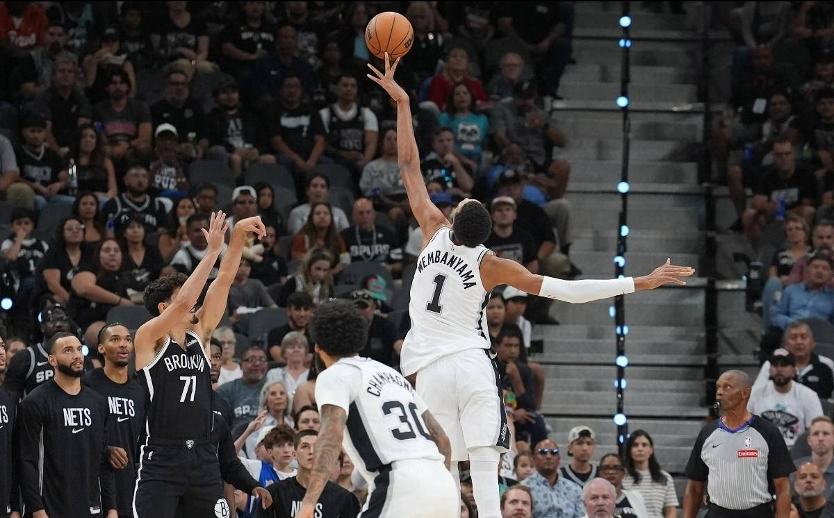 IM体育赛事直播入口-马刺碾压爵士，莫兰特扛起全队